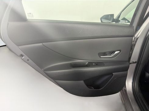 Used 2024 Hyundai Elantra Limited FWD image 27