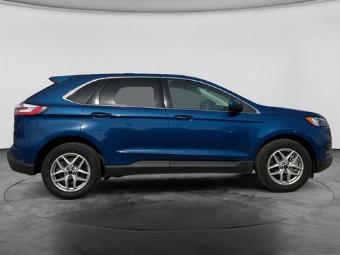 Used 2024 Ford Edge SEL AWD/4WD image 11