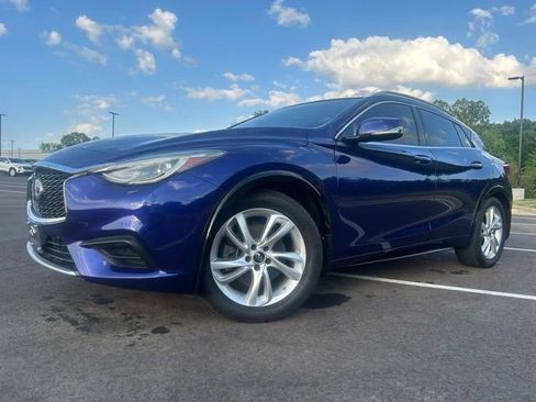 Used 2019 INFINITI QX30 FWD image 11