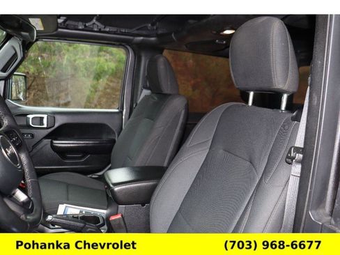 Used 2018 Jeep Wrangler Sport image 19