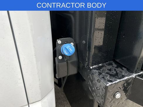 New 2025 Ford F550 4x4 Crew Cab image 32