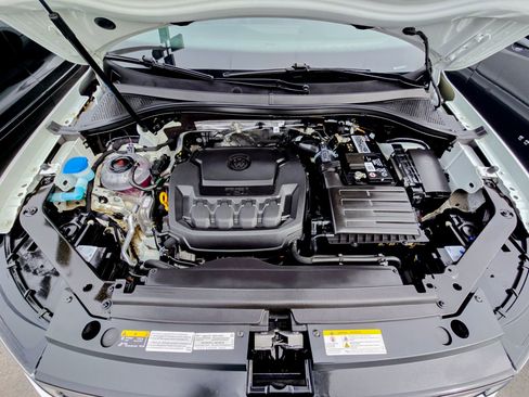 Used 2022 Volkswagen Tiguan SE R-Line image 31