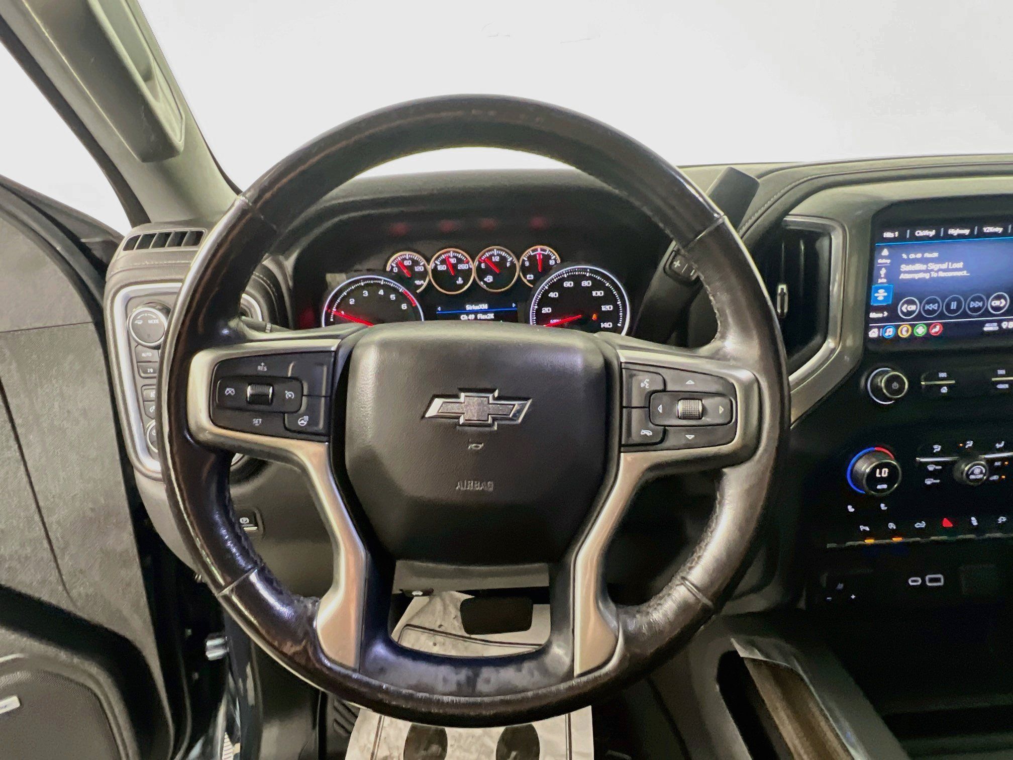 Used 2020 Chevrolet Silverado 1500 RST w/ Diesel Off-Road Package AWD/4WD image 17