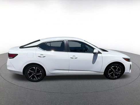 Used 2025 Nissan Sentra SV FWD image 16