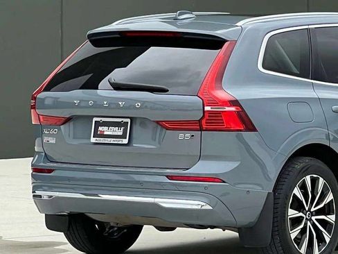 Used 2023 Volvo XC60 B5 Plus w/ Climate Package AWD/4WD image 32