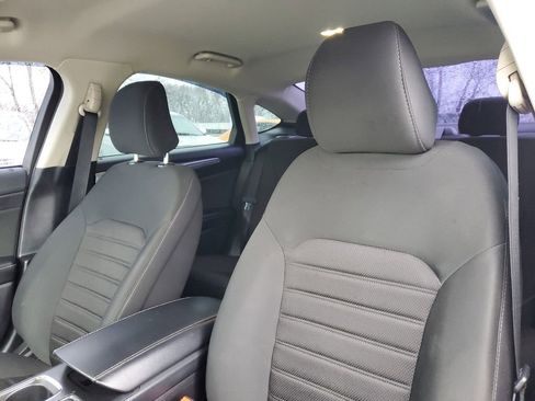 Used 2020 Ford Fusion SE image 8
