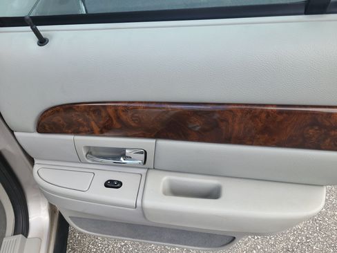 Used 2005 Mercury Grand Marquis GS RWD image 13