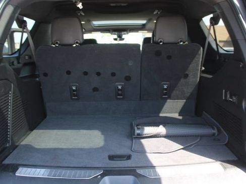 Used 2021 Chevrolet Suburban High Country RWD image 52