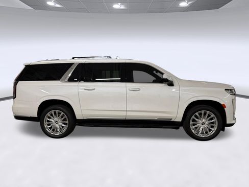 Used 2024 Cadillac Escalade ESV Premium Luxury AWD/4WD image 8