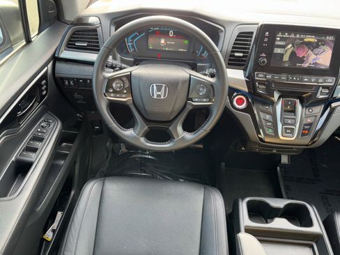 Used 2023 Honda Odyssey Touring image 15