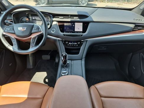 Used 2024 Cadillac XT5 Premium Luxury w/ LPO, Floor Liner Package AWD/4WD image 15