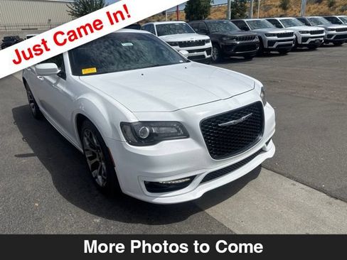 Used 2018 Chrysler 300 S w/ S Model Appearance Package RWD image 8