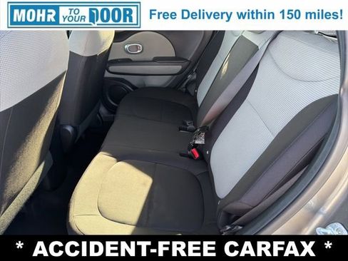 Used 2017 Kia Soul image 31