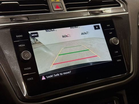 Used 2019 Volkswagen Tiguan SEL Premium R-Line image 17