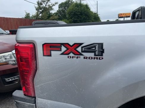 Used 2017 Ford F250 XLT w/ XLT Value Package AWD/4WD image 7