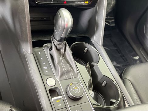 Used 2022 Volkswagen Atlas SE image 16