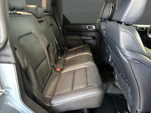 New 2025 Ford Bronco Badlands AWD/4WD image 30