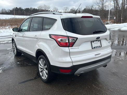 Used 2017 Ford Escape Titanium image 3