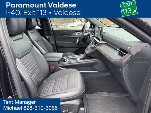 Used 2025 Ford Explorer ST-Line w/ ST-Line Street Pack image 13