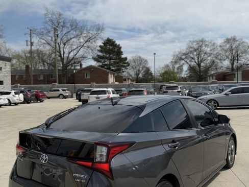 Used 2021 Toyota Prius Limited FWD image 14