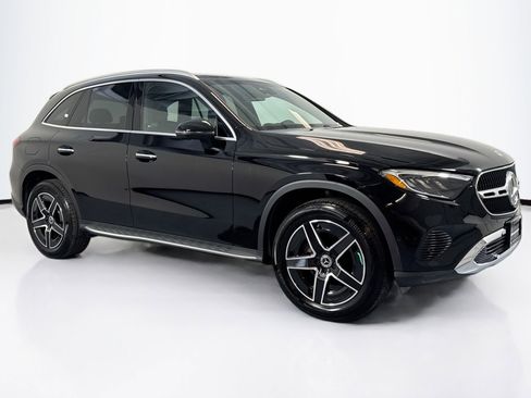 Used 2026 Mercedes-Benz GLC 300 image 3