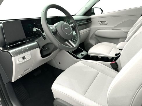 Used 2025 Hyundai Kona SEL image 16