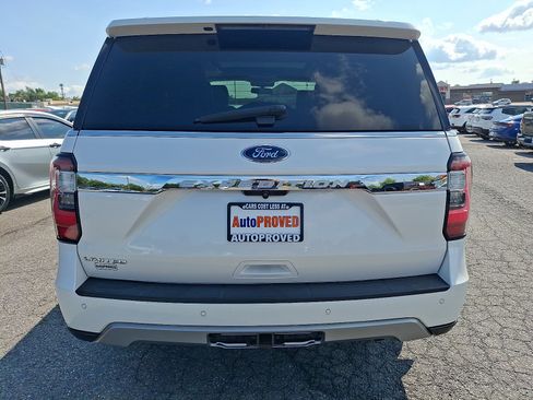 Used 2018 Ford Expedition Limited w/ Equipment Group 301A AWD/4WD image 5