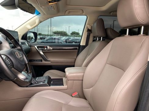 Used 2023 Lexus GX 460 Premium image 10