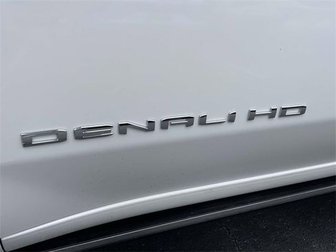 Certified 2022 GMC Sierra 2500 Denali w/ Denali Ultimate Package image 10