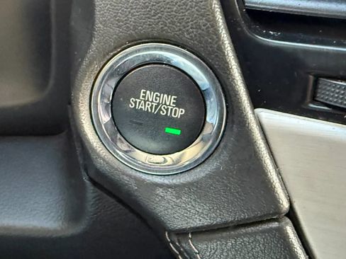 Used 2020 GMC Yukon XL Denali image 35