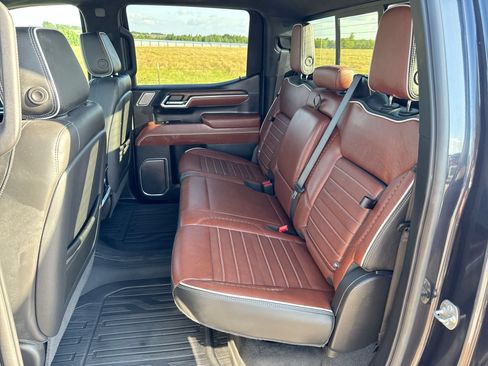 Used 2025 GMC Sierra 1500 Denali Ultimate AWD/4WD image 24