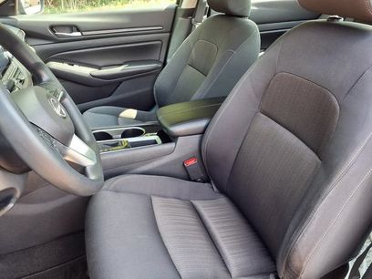 Used 2024 Nissan Altima 2.5 SV