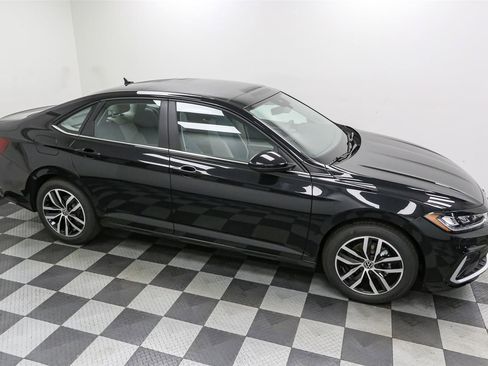 New 2026 Volkswagen Jetta SE image 5