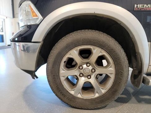Used 2014 RAM 1500 Laramie w/ Convenience Group AWD/4WD image 12