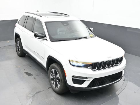 Used 2024 Jeep Grand Cherokee Limited 4xe AWD/4WD image 34