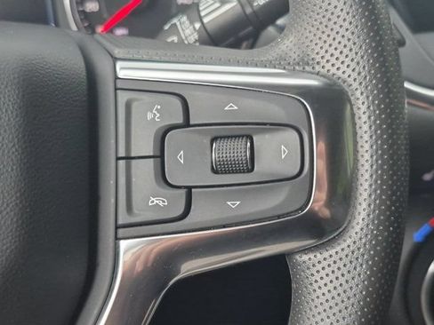 Used 2025 Chevrolet Blazer LT FWD image 17