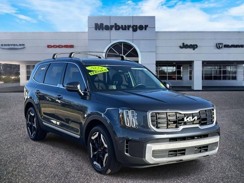 Used 2024 Kia Telluride S image 1