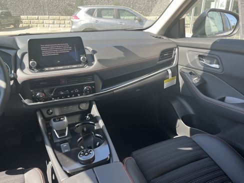 New 2026 Nissan Rogue SV AWD/4WD image 19