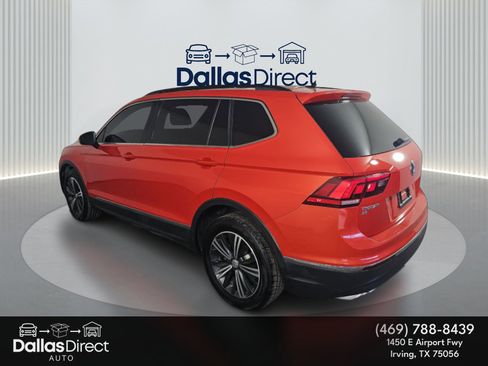 Used 2018 Volkswagen Tiguan SE w/ Panoramic Sunroof Package image 8