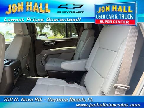 Used 2025 Chevrolet Tahoe Z71 w/ Comfort Package AWD/4WD image 23