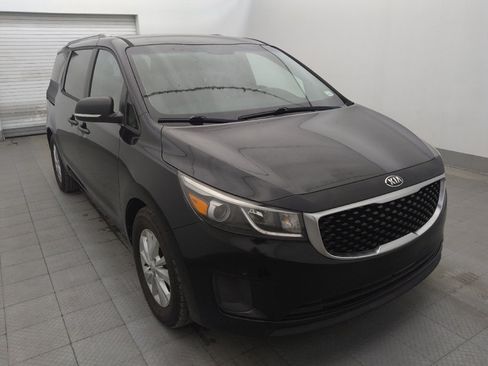 Used 2017 Kia Sedona LX w/ LX Essentials Premium Package FWD image 13