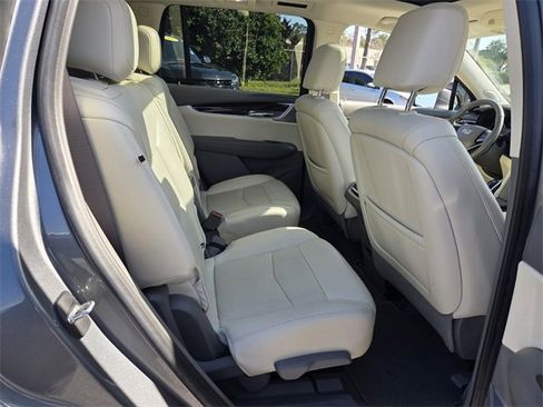 Used 2020 Cadillac XT6 Premium Luxury image 19