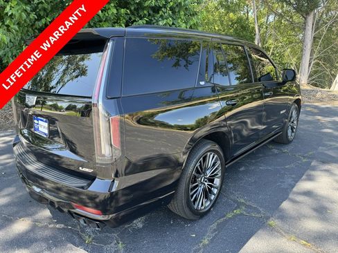 Used 2023 Cadillac Escalade V image 5