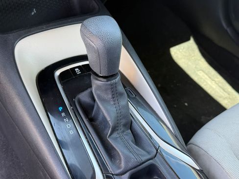 Used 2021 Toyota Corolla LE w/ Carpet Mat Package (TMS) FWD image 23