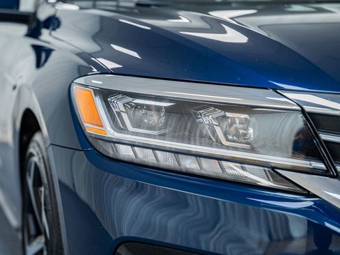 Used 2021 Volkswagen Passat 2.0T R-Line image 13