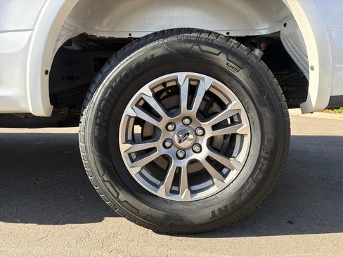 Used 2019 Ford F150 Lariat w/ Equipment Group 501A Mid AWD/4WD image 30