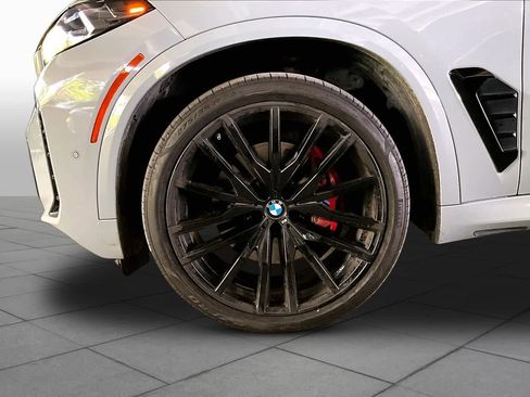 Used 2024 BMW X5 xDrive40i w/ M Sport Package AWD/4WD image 10