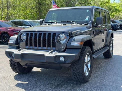 Used 2022 Jeep Wrangler Unlimited Sport AWD/4WD image 9