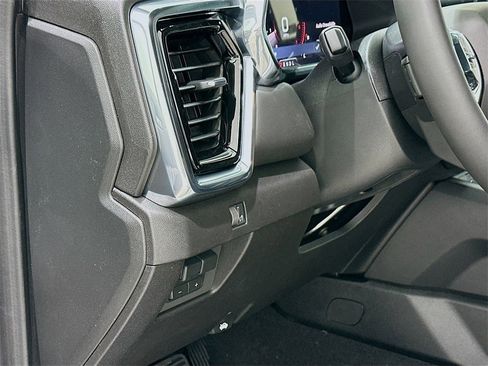 New 2026 GMC Canyon Elevation image 10