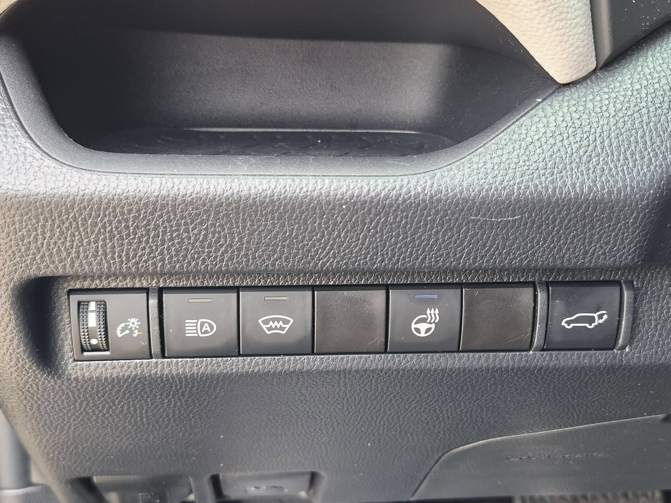 Used 2024 Toyota RAV4 XLE Premium w/ Weather Package AWD/4WD image 22